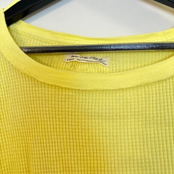 FREE PEOPLE Microphone Drop-Shoulder Cotton Thermal Top in Lemon Grass X-Small - Picture 5 of 9